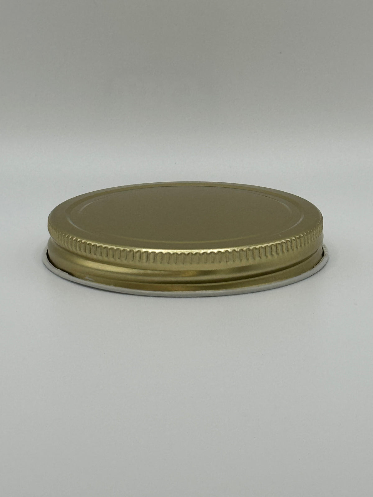 ($0.60/Each) - 70-400 Gold Metal (WHITE LIP) Plastisol-Lined Cap (CS/600)