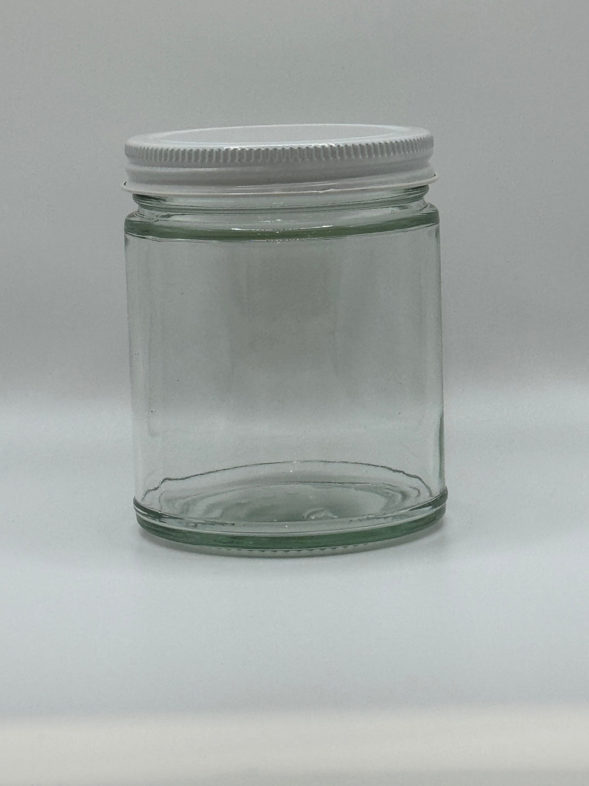 240 LIDS - ($0.65/Each) - 70-400 White Metal Plastisol-Lined Cap